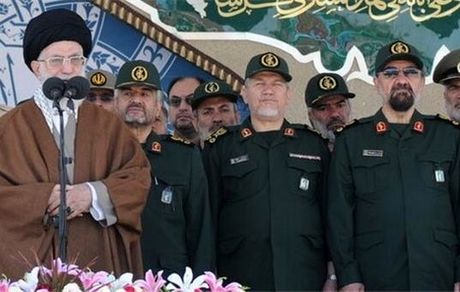 شائبه مخالفت با استعفای محسن رضایی و خروجش از سپاه چه بود؟/ ماجرای گفتگوی خصوصی با رهبر انقلاب