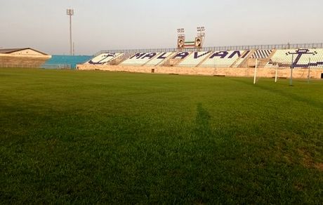 بازی ملوان و ذوب آهن هم با تماشاگر شد