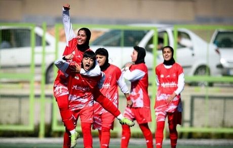 سرمربی مستعفی تیم فوتبال زنان پرسپولیس دلیل استعفایش را اعلام کرد