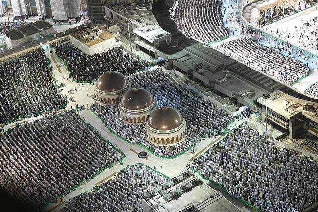 حضور ۱.۵ میلیون نمازگزار در کعبه در یک شب