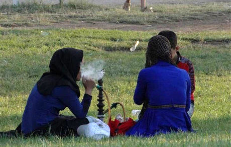 زنان بوشهری صدرنشین مصرف قلیان در کشور