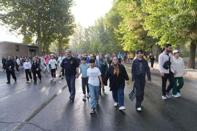 همایش بزرگ پیاده روی خانوادگی شهرستان مهاباد برگزار شد